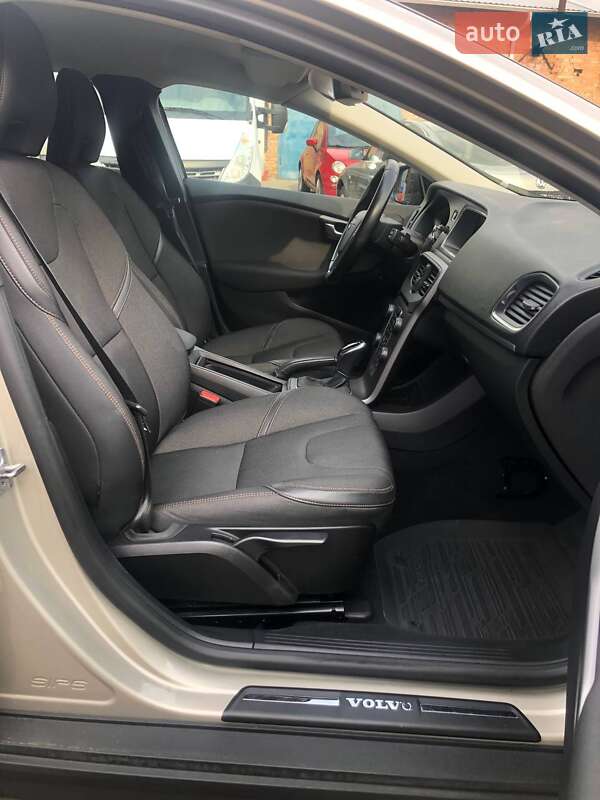 Хэтчбек Volvo V40 2018 в Ковеле