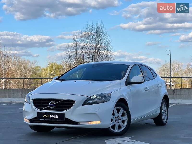 Volvo V40 2013