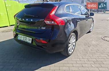 Хэтчбек Volvo V40 2013 в Умани