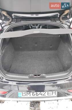 Хэтчбек Volvo V40 2013 в 