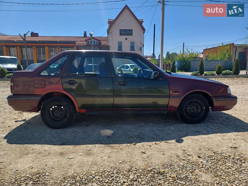 Універсал Volvo V40 1996 в Старому Самборі