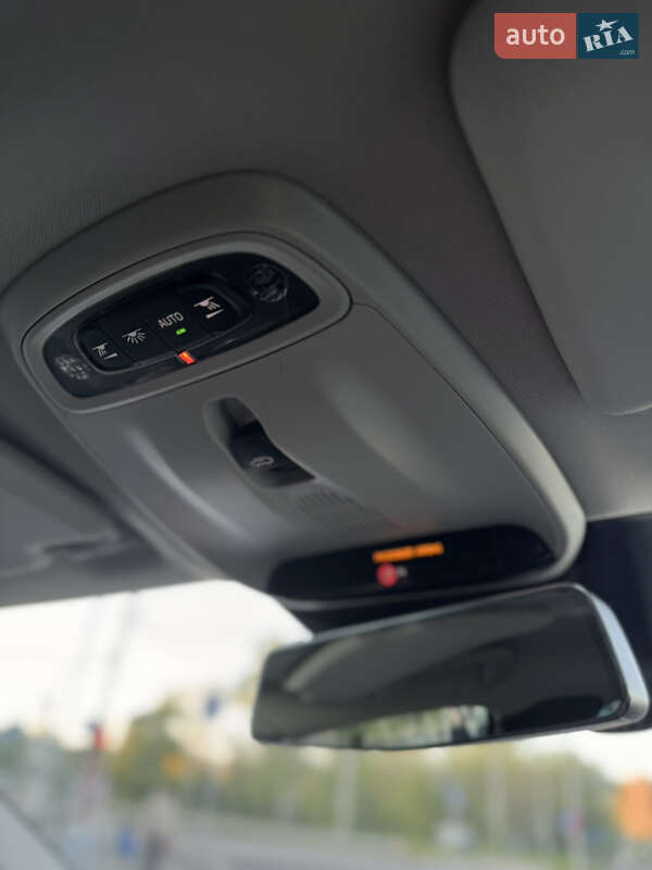 Хэтчбек Volvo V40 2014 в Киеве