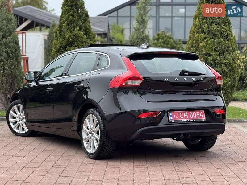 Хетчбек Volvo V40 2013 в Стрию