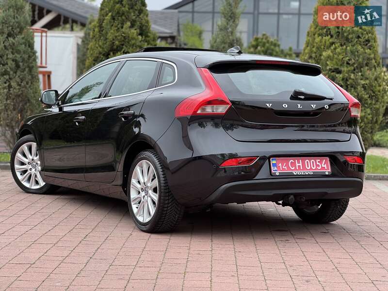 Хетчбек Volvo V40 2013 в Стрию
