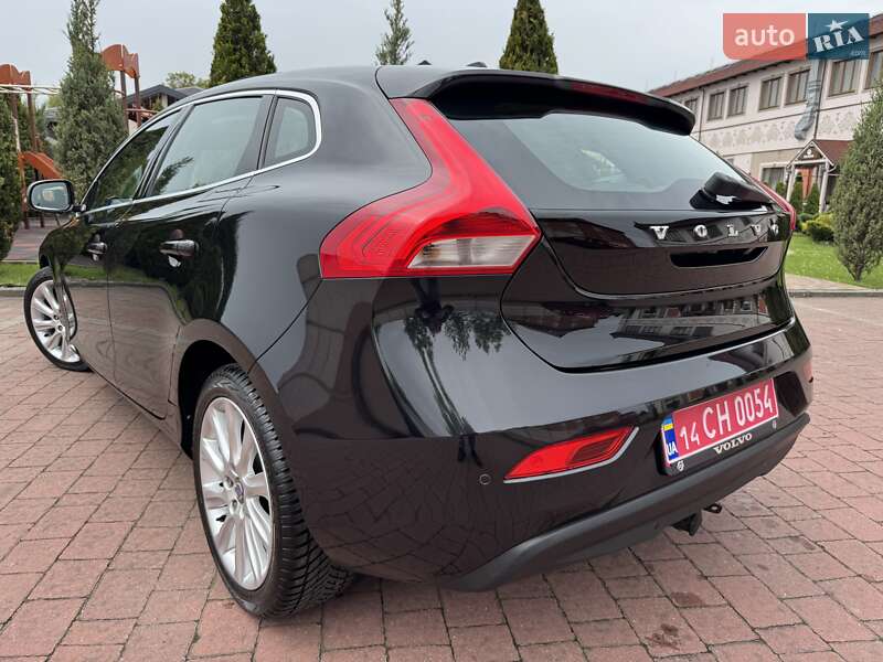 Хетчбек Volvo V40 2013 в Стрию