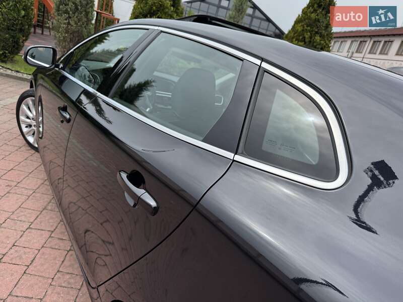 Хетчбек Volvo V40 2013 в Стрию