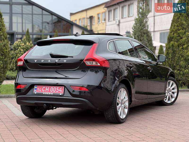 Хетчбек Volvo V40 2013 в Стрию