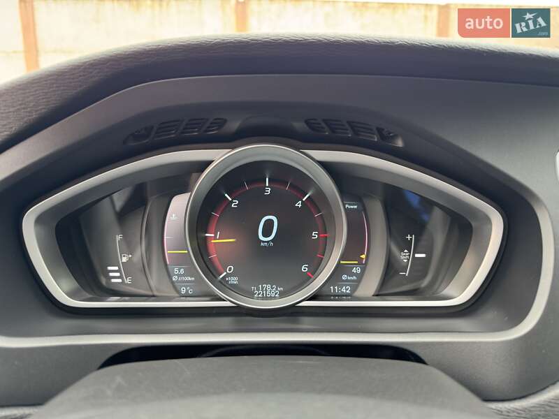 Хетчбек Volvo V40 2013 в Стрию