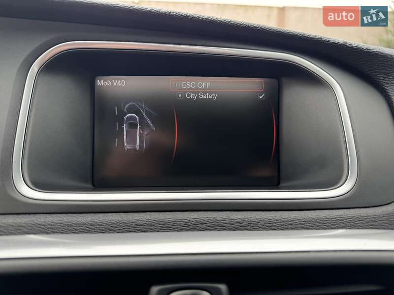 Хетчбек Volvo V40 2013 в Стрию