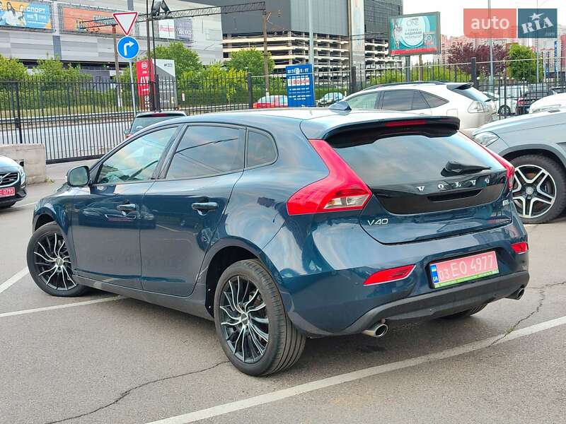 Хетчбек Volvo V40 2012 в Києві