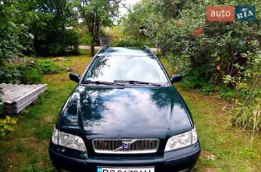 Универсал Volvo V40 2000 в 