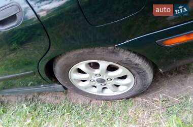 Универсал Volvo V40 2000 в 