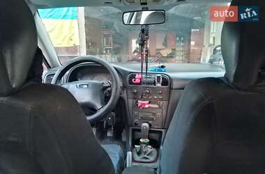 Универсал Volvo V40 2000 в 
