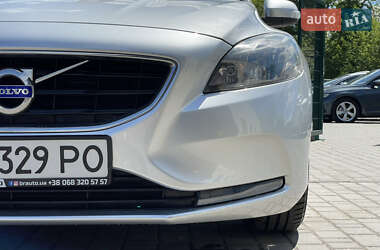 Хэтчбек Volvo V40 2014 в 
