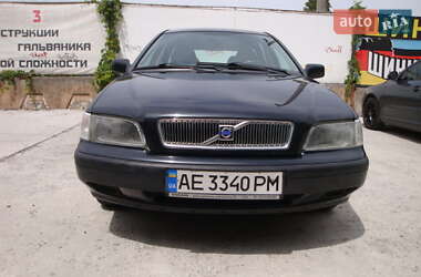 Універсал Volvo V40 2000 в Кам'янському