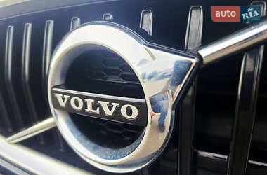 Хетчбек Volvo V40 2018 в 