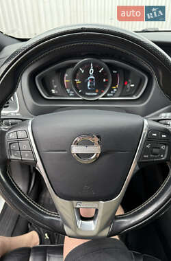 Хэтчбек Volvo V40 2015 в 