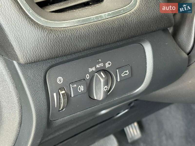 Хэтчбек Volvo V40 2018 в Одессе
