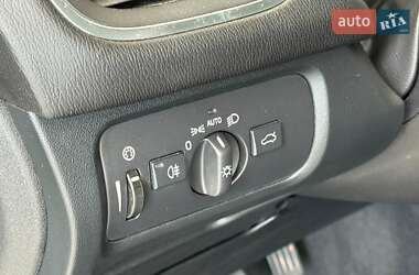 Хэтчбек Volvo V40 2018 в 