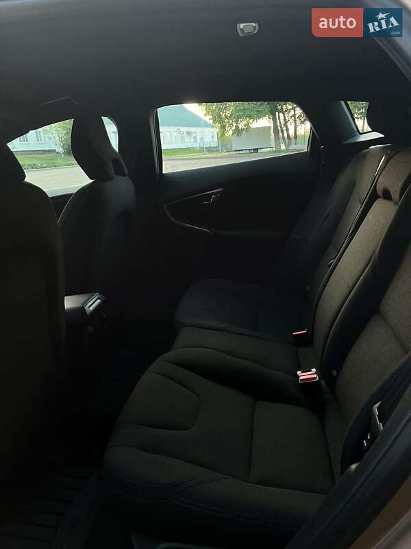 Хетчбек Volvo V40 2014 в Шполі