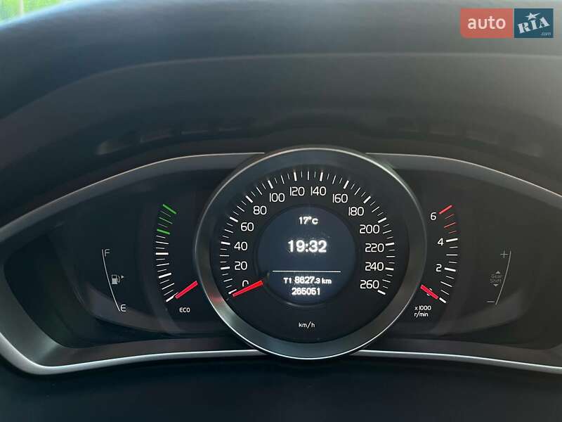 Хетчбек Volvo V40 2014 в Шполі