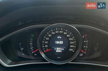 Хэтчбек Volvo V40 2014 в 