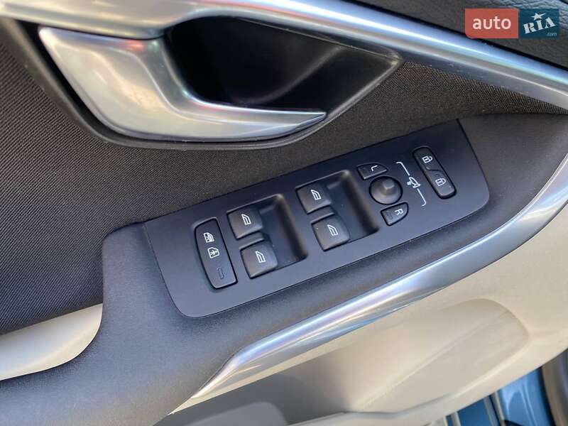 Хэтчбек Volvo V40 2013 в Львове фото 12 Хэтчбек Volvo V40 2013 в Львове