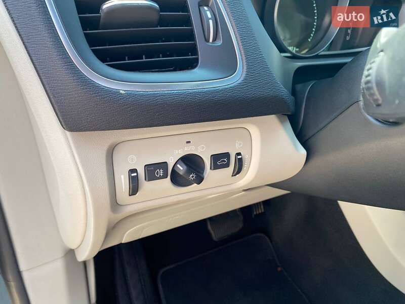 Хэтчбек Volvo V40 2013 в Львове фото 13 Хэтчбек Volvo V40 2013 в Львове