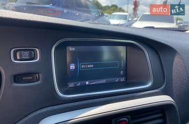 Хэтчбек Volvo V40 2013 в 