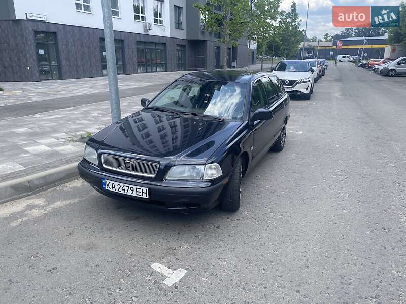 Универсал Volvo V40 1998 в Крюковщине