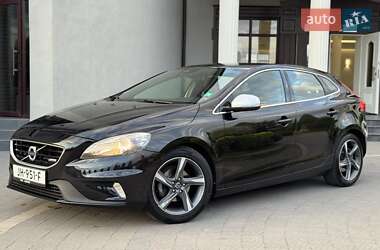 Хэтчбек Volvo V40 2013 в 
