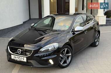 Хэтчбек Volvo V40 2013 в 
