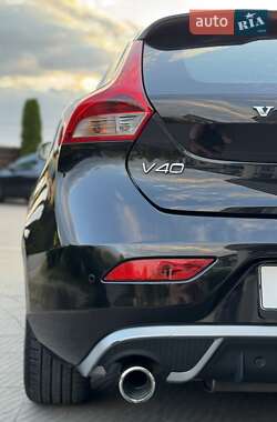 Хэтчбек Volvo V40 2013 в 