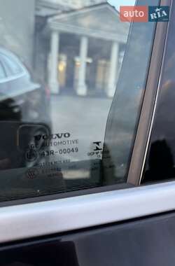 Хэтчбек Volvo V40 2013 в 