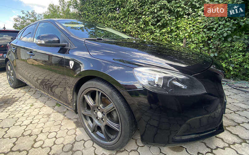 Хэтчбек Volvo V40 2013 в Владимире