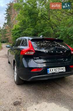 Хэтчбек Volvo V40 2014 в 