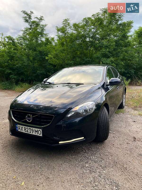 Хэтчбек Volvo V40 2014 в Харькове