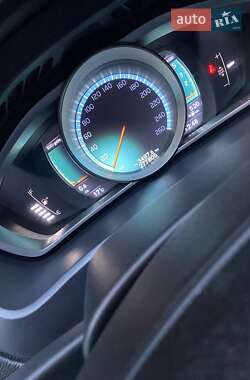 Хэтчбек Volvo V40 2014 в 
