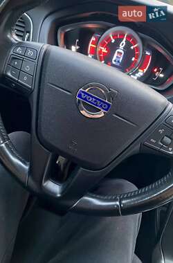 Хэтчбек Volvo V40 2014 в 