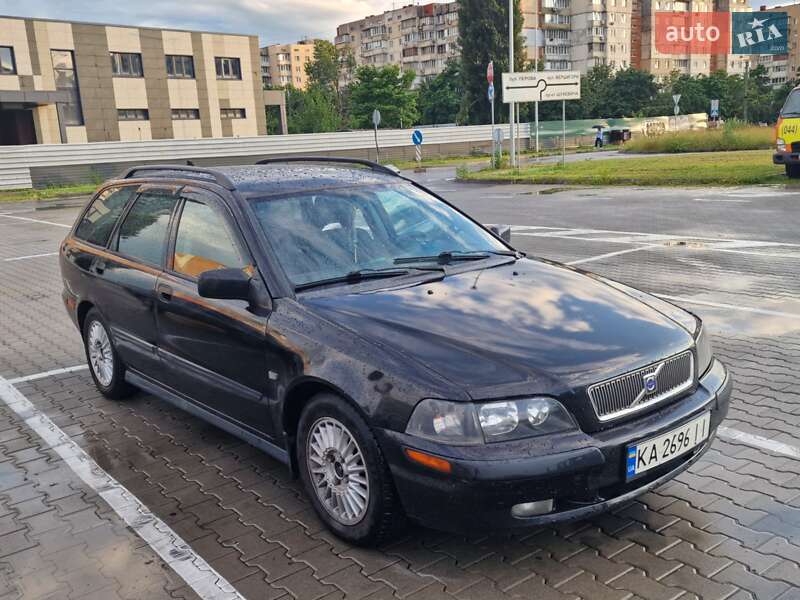 Универсал Volvo V40 2001 в Киеве фото 2 Универсал Volvo V40 2001 в Киеве
