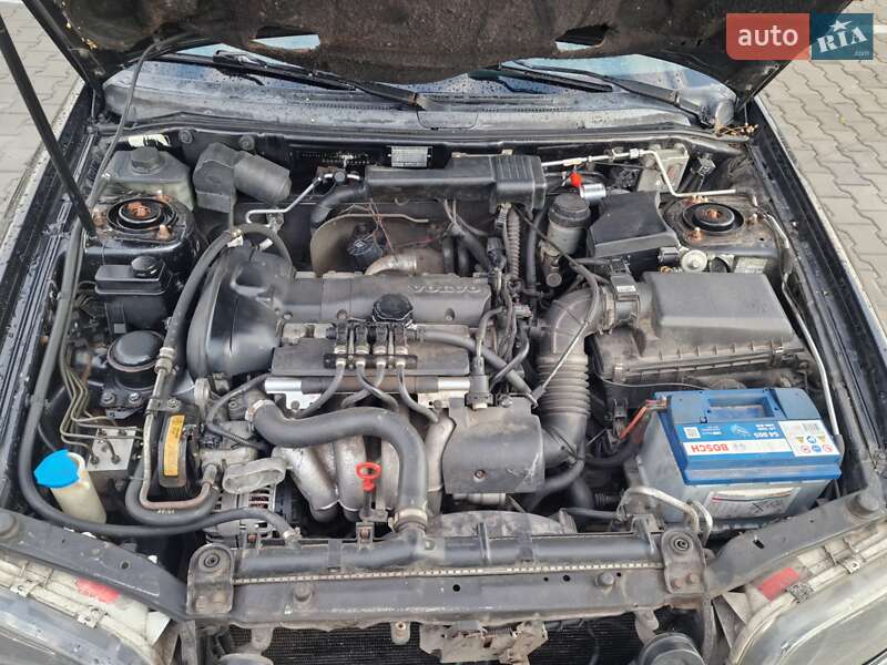 Универсал Volvo V40 2001 в Киеве фото 17 Универсал Volvo V40 2001 в Киеве