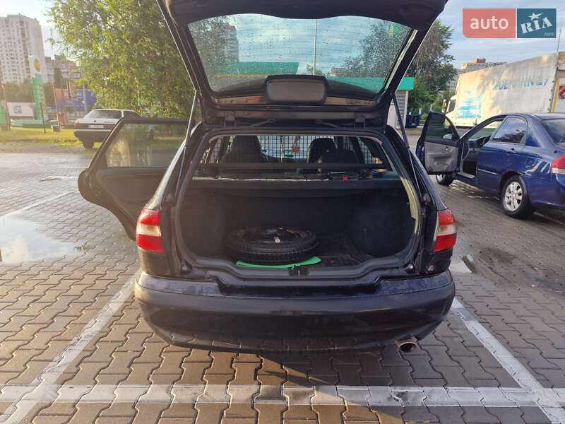 Универсал Volvo V40 2001 в Киеве фото 24 Универсал Volvo V40 2001 в Киеве
