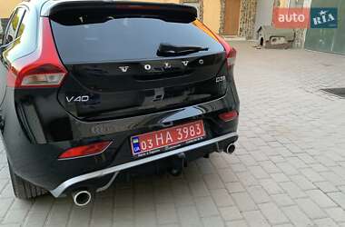 Хэтчбек Volvo V40 2019 в 