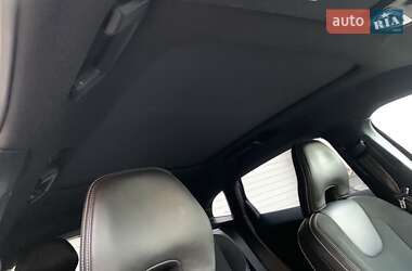 Хэтчбек Volvo V40 2019 в 