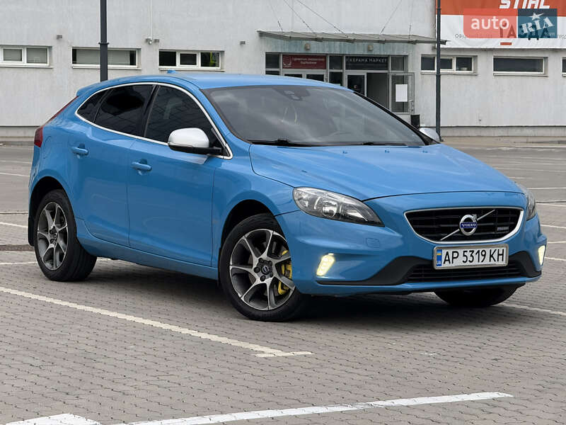 Volvo V40 2014