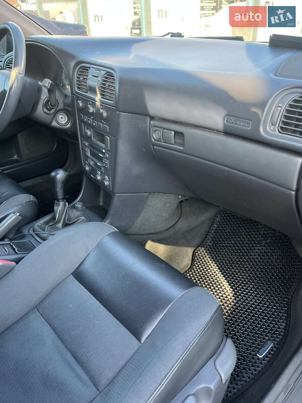 Универсал Volvo V40 2002 в Киеве