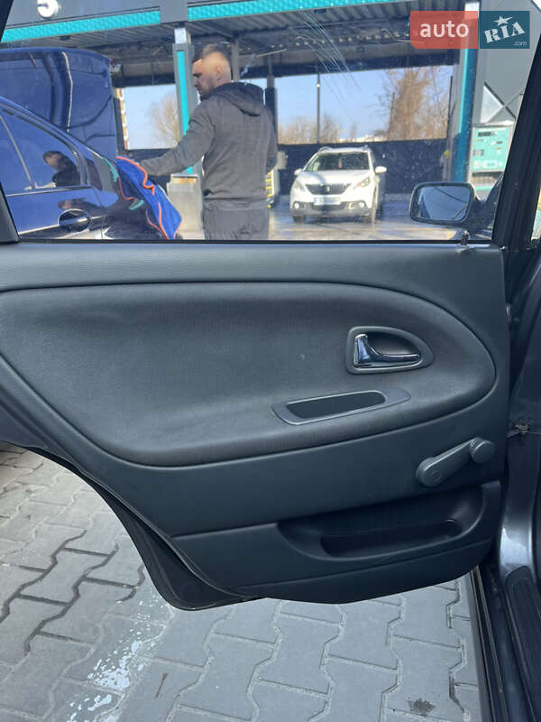 Универсал Volvo V40 2002 в Киеве