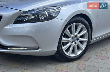 Хэтчбек Volvo V40 2014 в 