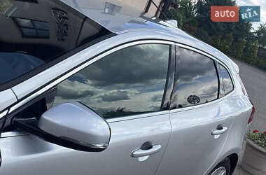 Хэтчбек Volvo V40 2014 в 