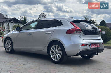 Хэтчбек Volvo V40 2014 в 